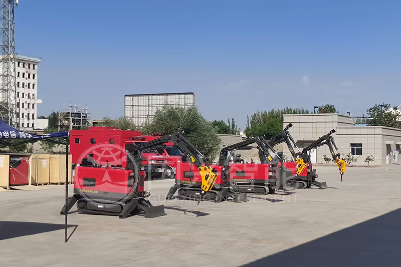 巴州某消防救援隊(duì)批量破拆機(jī)器人驗(yàn)收通過